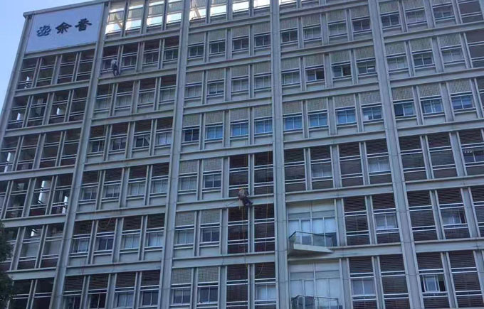 成都高空外墻清洗洗刷清潔工程案例